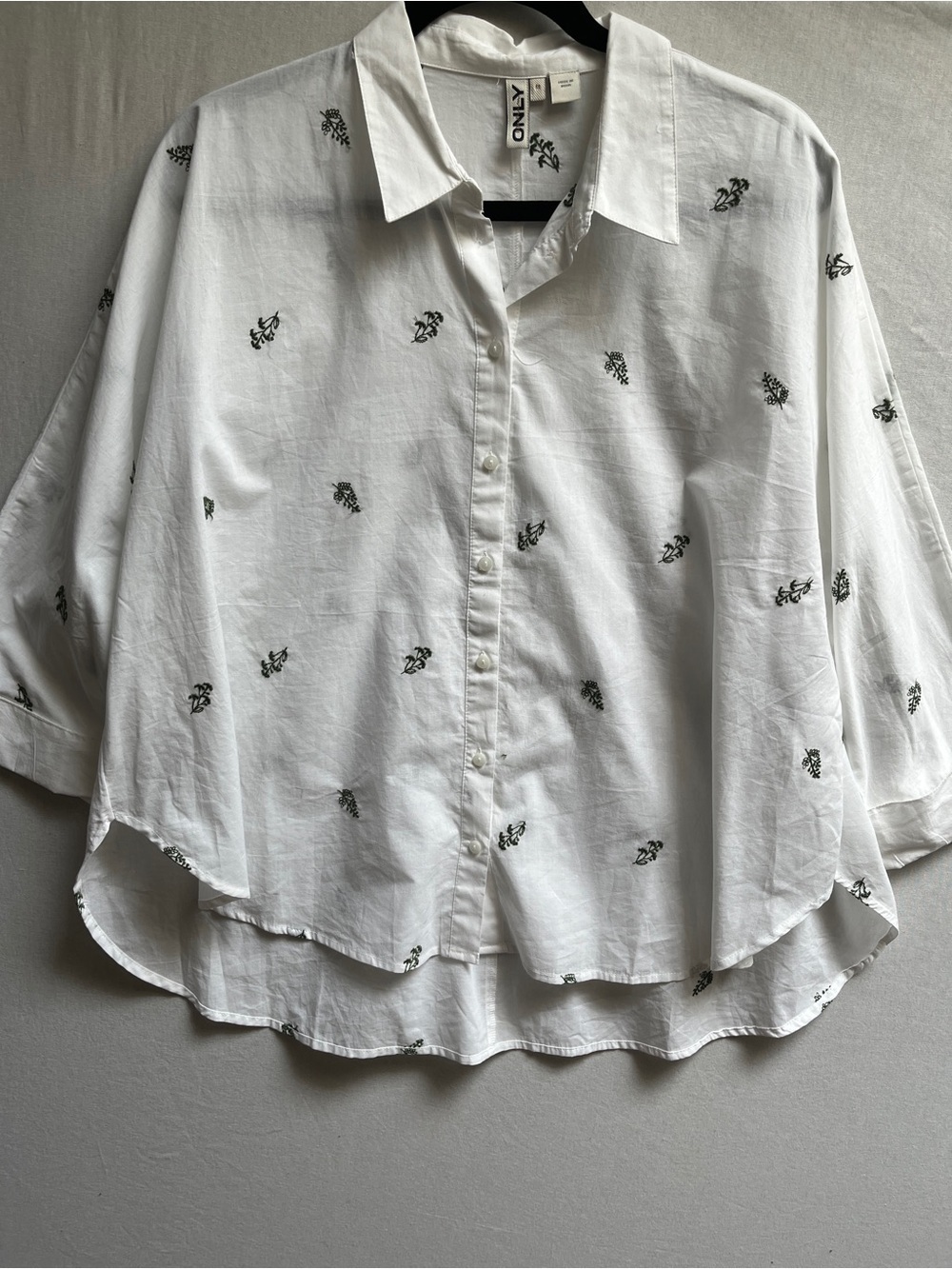 Only 100% Cotton Black Floral Motif Button Up Shirt M